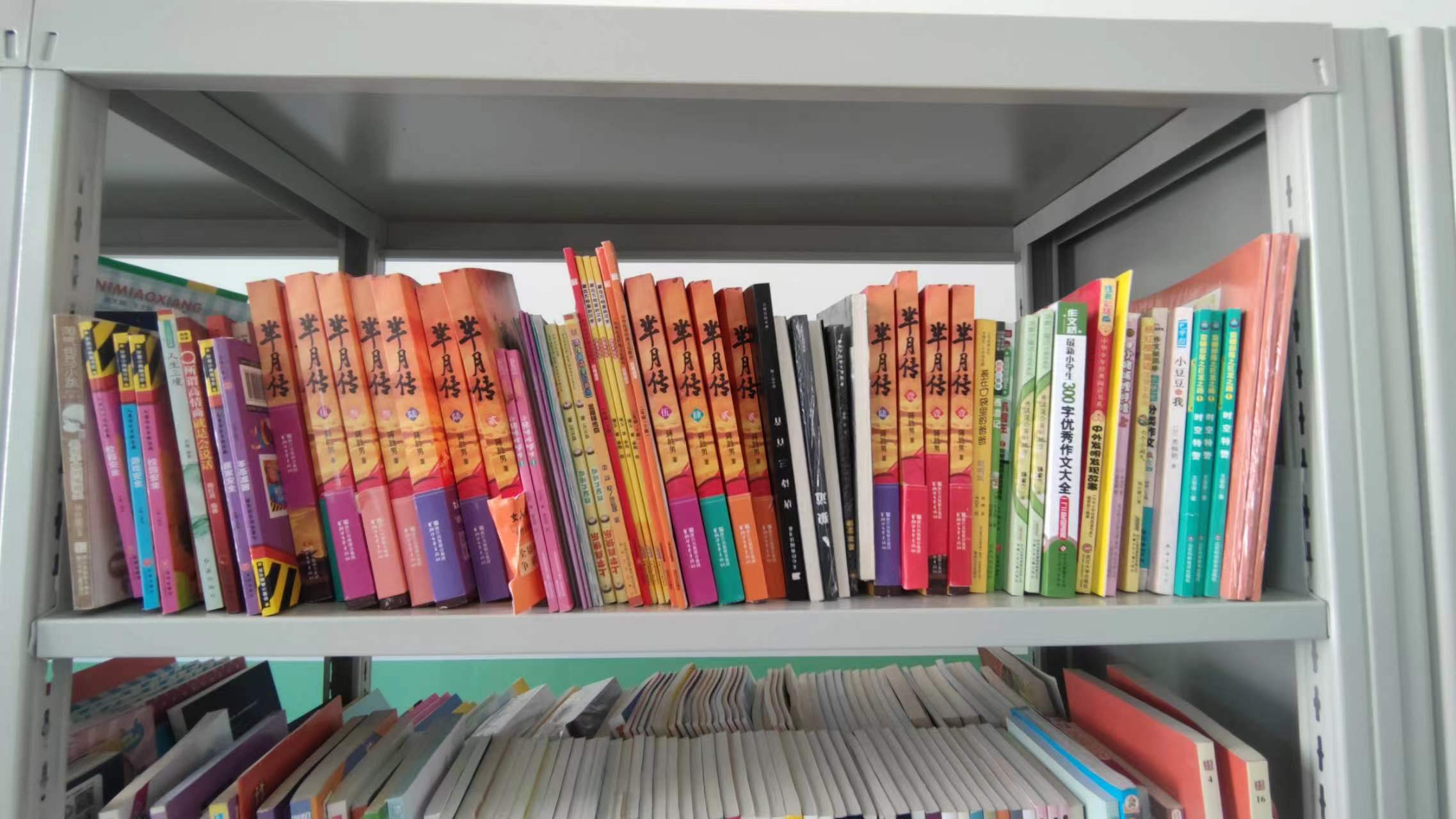 书架 (1).jpg